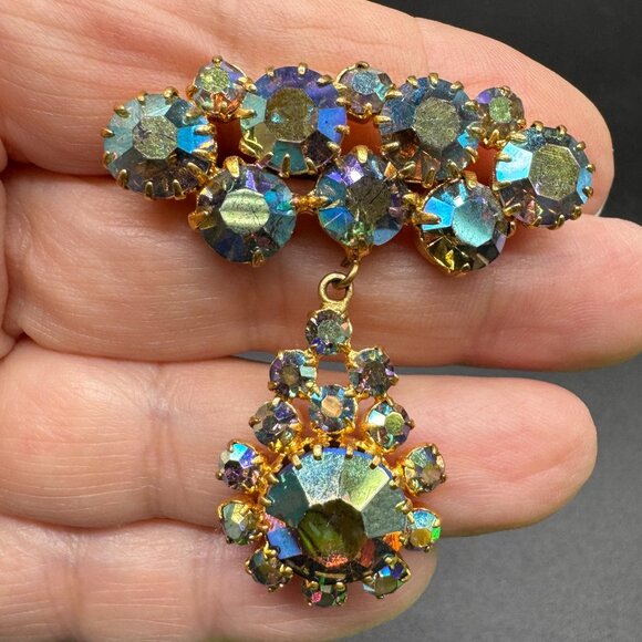 Vintage Brooch Dangling Aurora Borealis Faceted Stones - Picture 2 of 6
